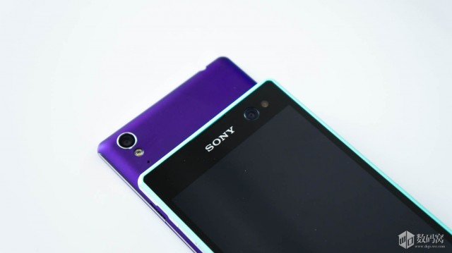 Sony-Xperia-C3-vs_-Xperia-T3 (6).jpg